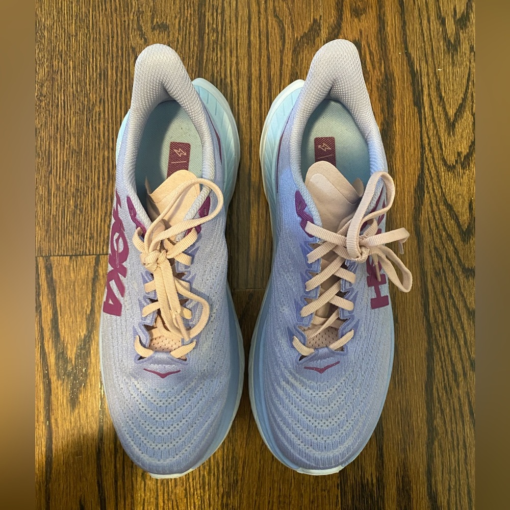 Hoka Mach 5 in Baby Lavender. Size 9 barely worn
